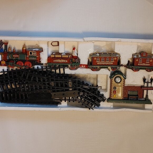 2008 New Bright The Holiday Express Animated Train Set No. 178 - Picture 11 of 15